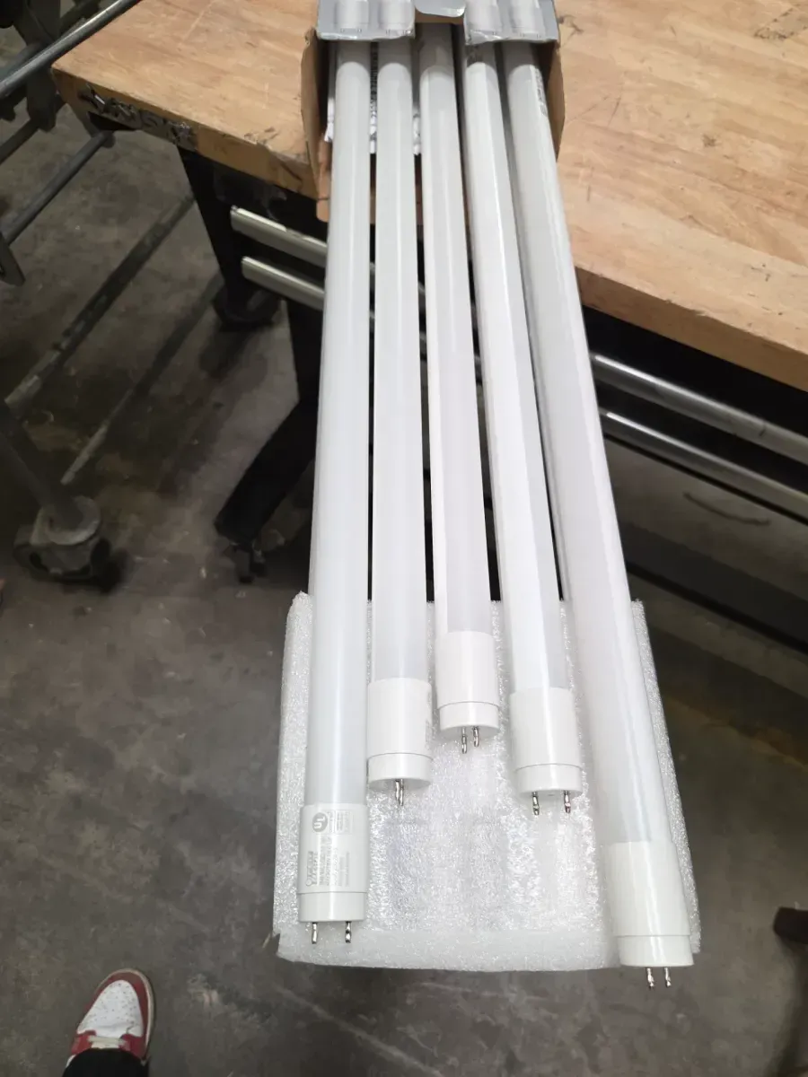 18-Watt 4 ft. T8 G13 Type A Plug and Play Linear LED Tube Light Bulb, Cool White 4000K (10-Pack) - image 3