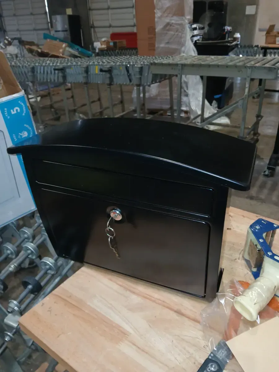 Saratoga Black , Medium, Steel, Locking Wall Mount Mailbox - image 3