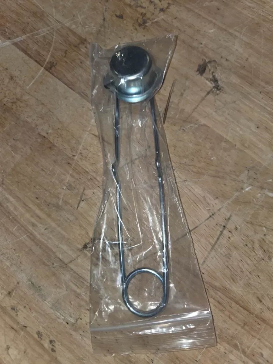 Firestarter Blaze Torch with Adjustable Wide Brush Flame and Spark Lighter and 20 lbs. Empty Propane Tank Combo - image 4