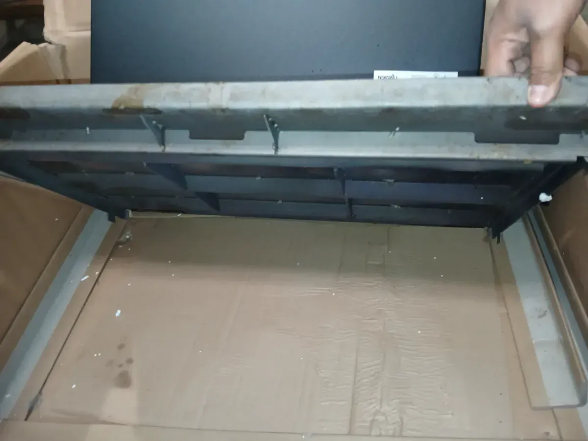 Daytona 2-Burner 28 in. Griddle with Lid, Cover, Starter Pack, Press, Gloves - image 5