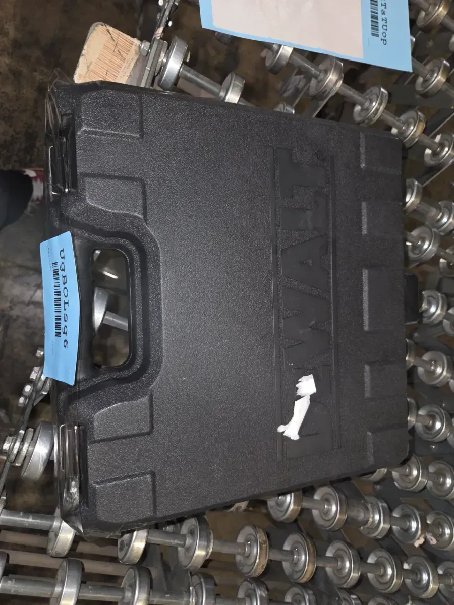 18-Gauge Pneumatic Brad Nailer - image 3