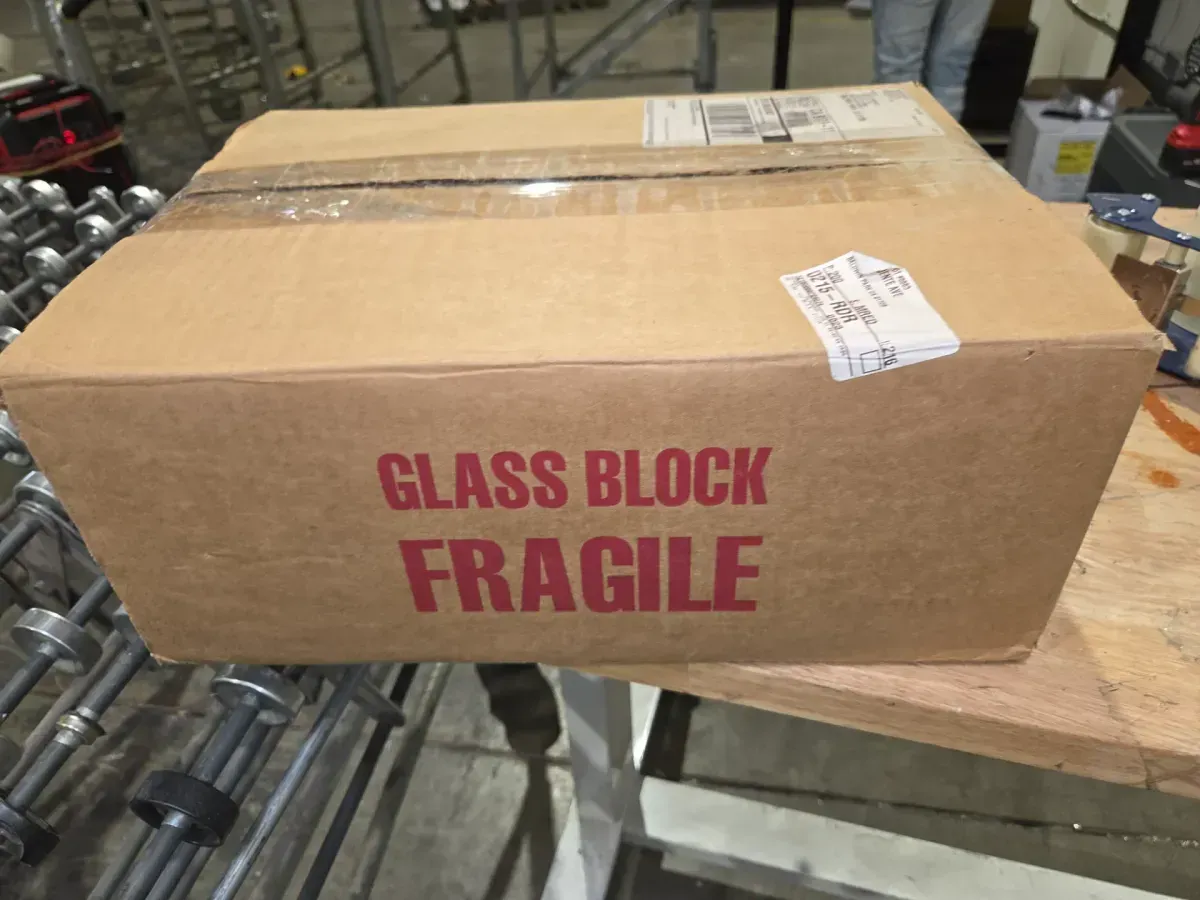 HyFlex 11-735 Medium Duty Cut Resistant Glove Size 8 - image 5