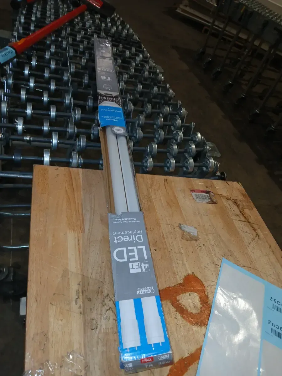 18-Watt Equivalence 48 in. T8 G13 Type A Plug and Play Linear LED Tube Light Bulb, Daylight Deluxe 6500K (2-Pack) - image 3