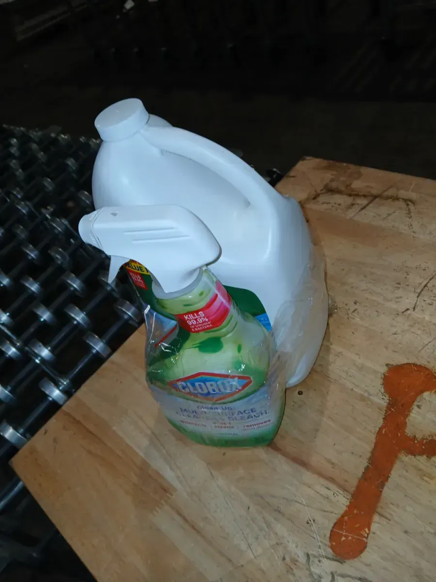 Clean-Up 32 oz. Original Scent All-Purpose Cleaner with Bleach Spray Bottle and 128 oz. Refill Bundle - image 4