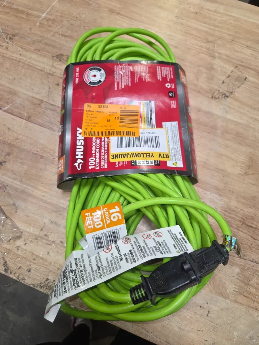 100 ft. 16/2 Light Duty Indoor/Outdoor Extension Cord, Green - image 2
