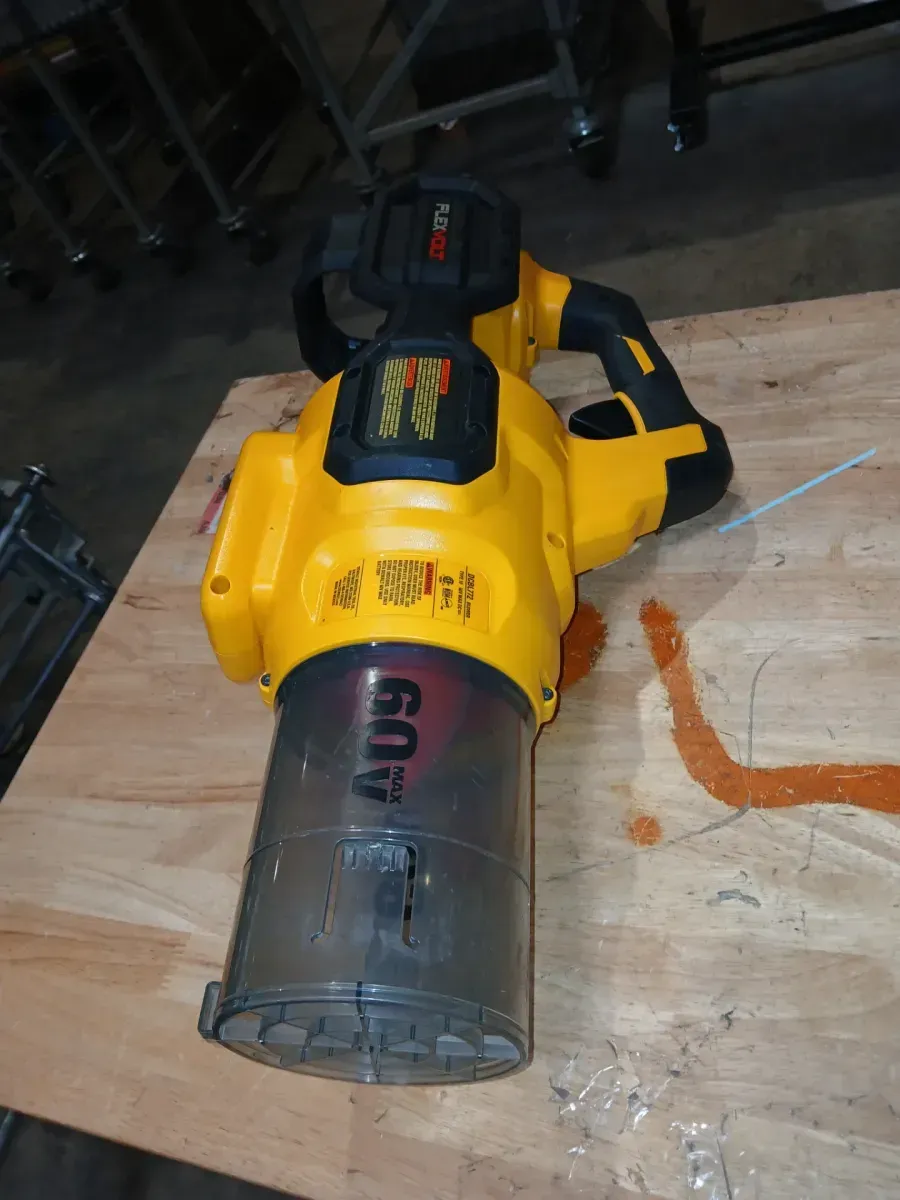 *** Not batterry and Charge*** DEWALT FLEXVOLT 60V MAX 125 MPH 600 CFM Brushless Cordless Battery Powered Blower Kit - image 2