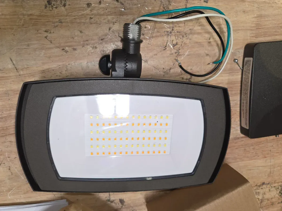 ARFL 250-Watt Equivalent, 5000-Lumens, Selectable CCT, Integrated LED, Arch Wall Flood Light, Bronze - image 2