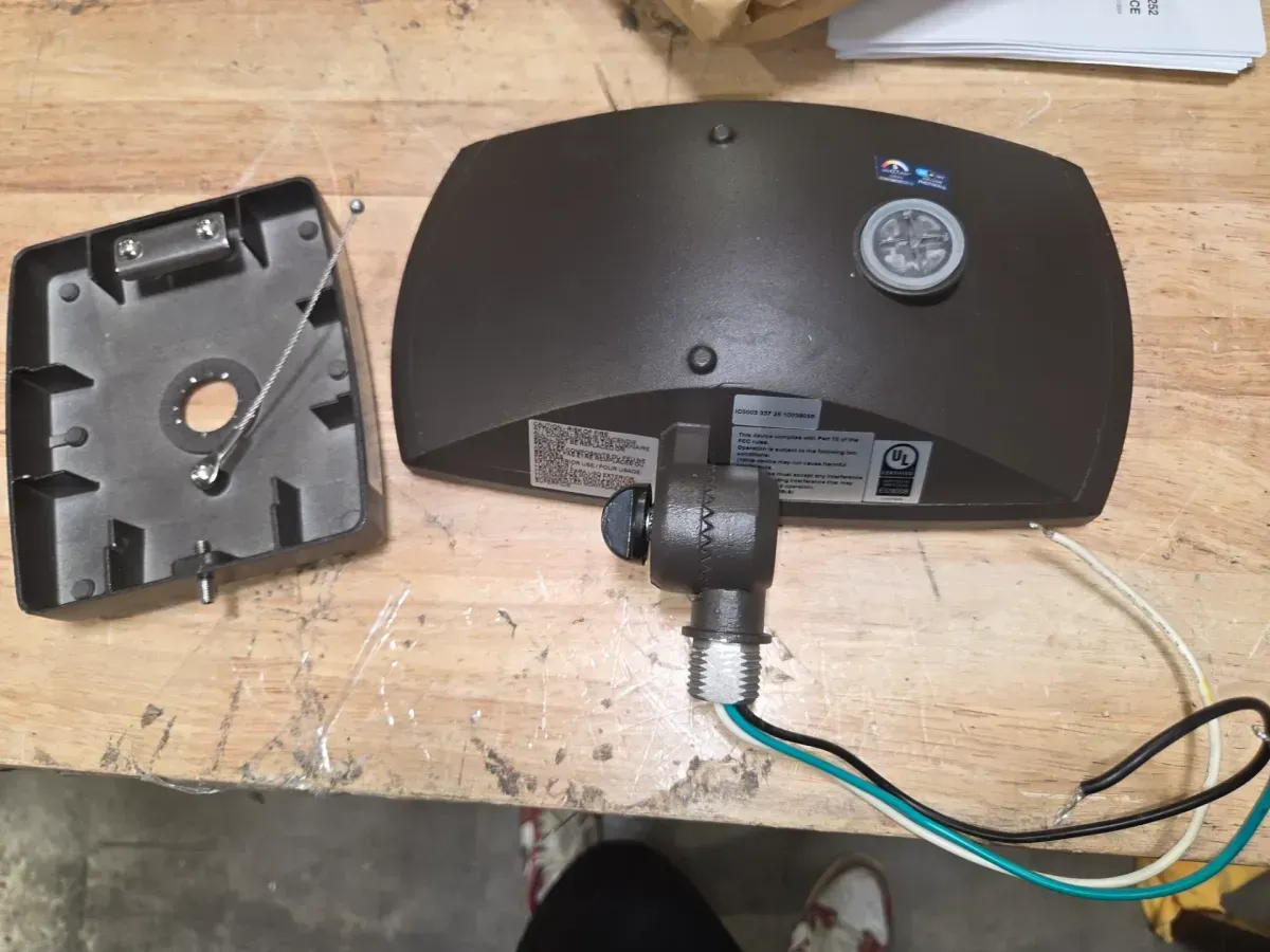 ARFL 250-Watt Equivalent, 5000-Lumens, Selectable CCT, Integrated LED, Arch Wall Flood Light, Bronze - image 4