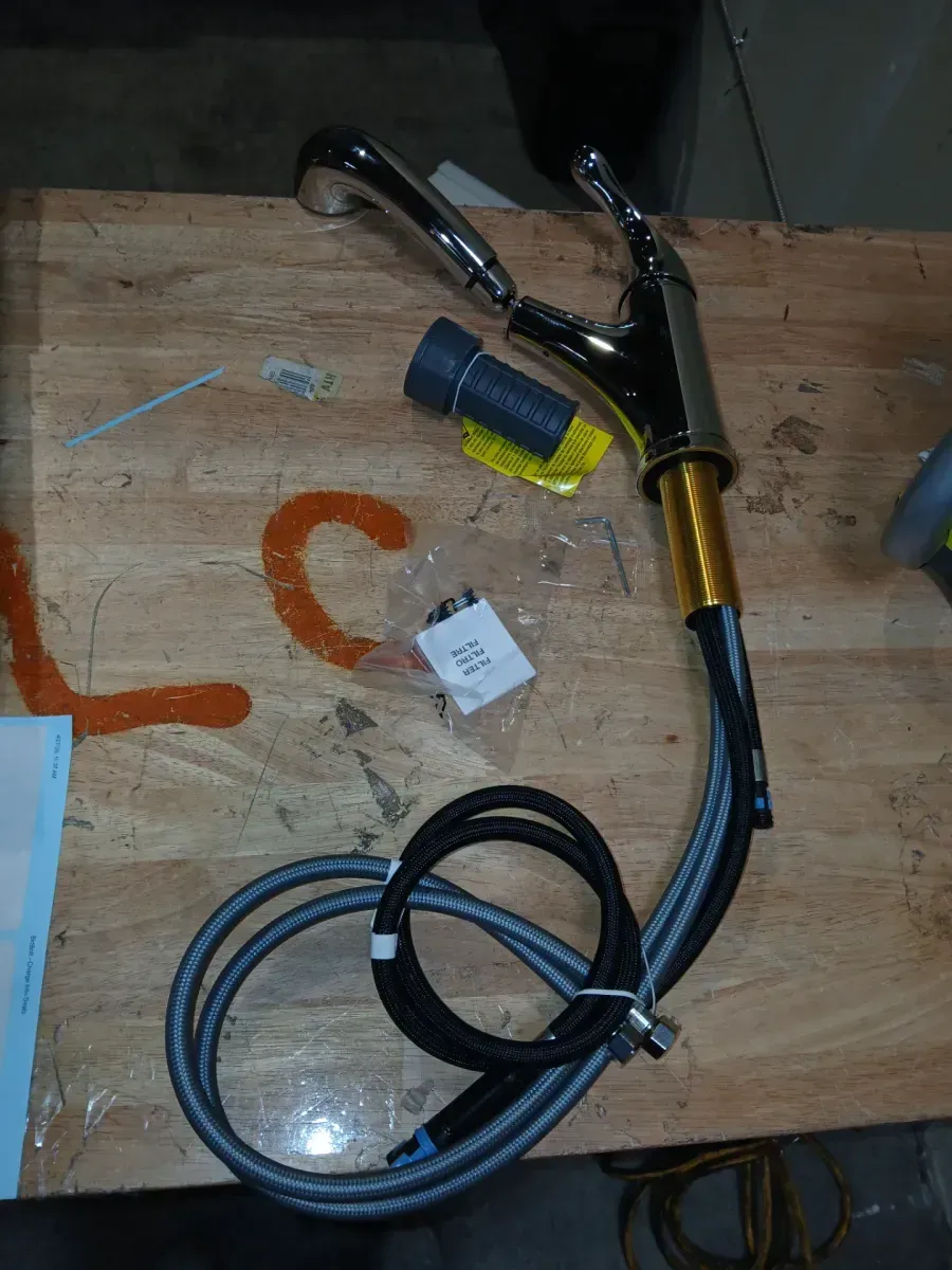 Glacier Bay Market Single-Handle Pull-Out Sprayer Kitchen Faucet in Polished Chrome - image 2