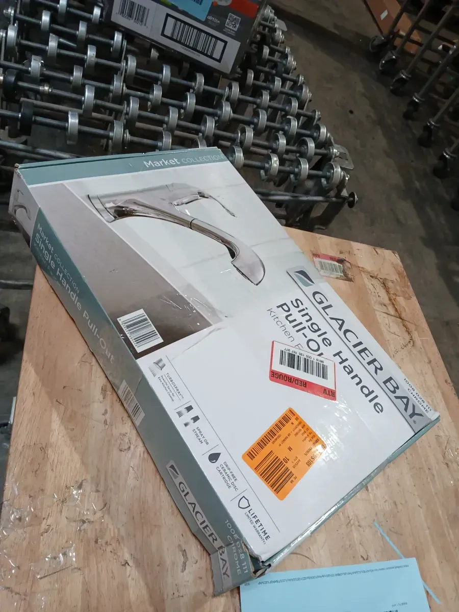 Glacier Bay Market Single-Handle Pull-Out Sprayer Kitchen Faucet in Polished Chrome - image 5