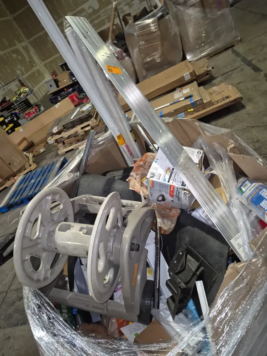 Gaylord of mixed Home Depot merchandise - image 1