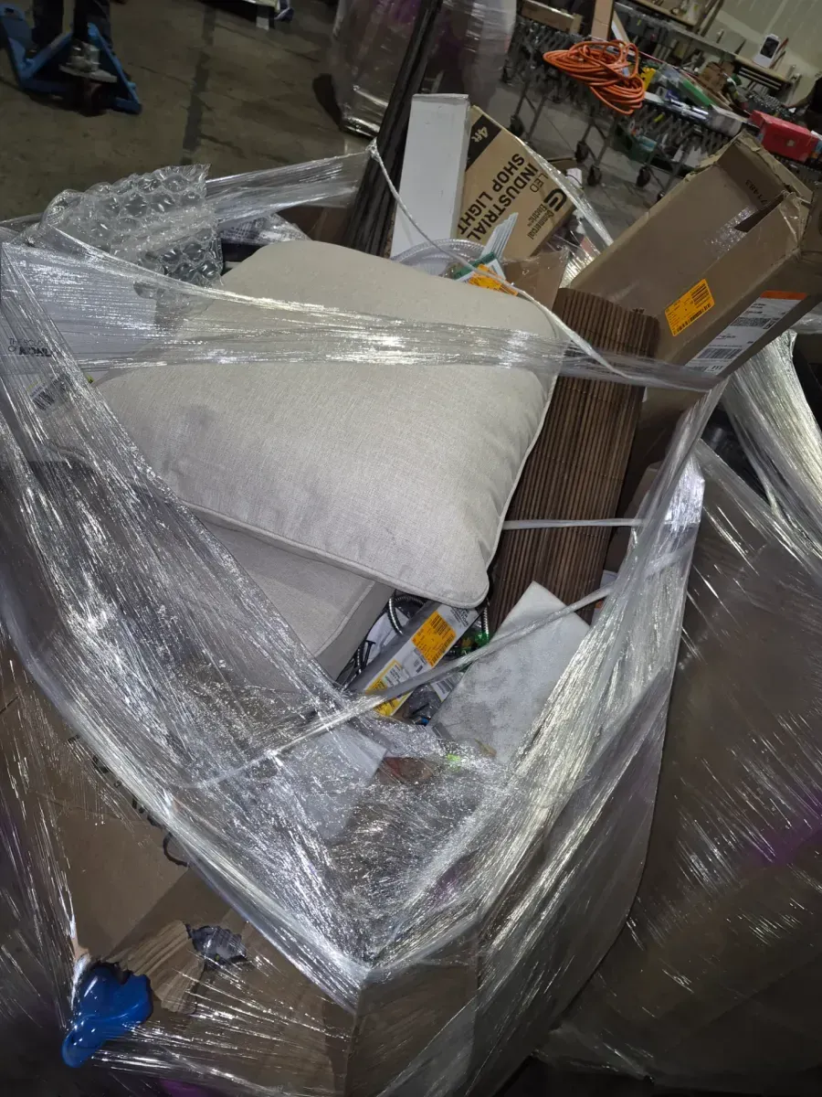 Gaylord of mixed Home Depot merchandise - image 1