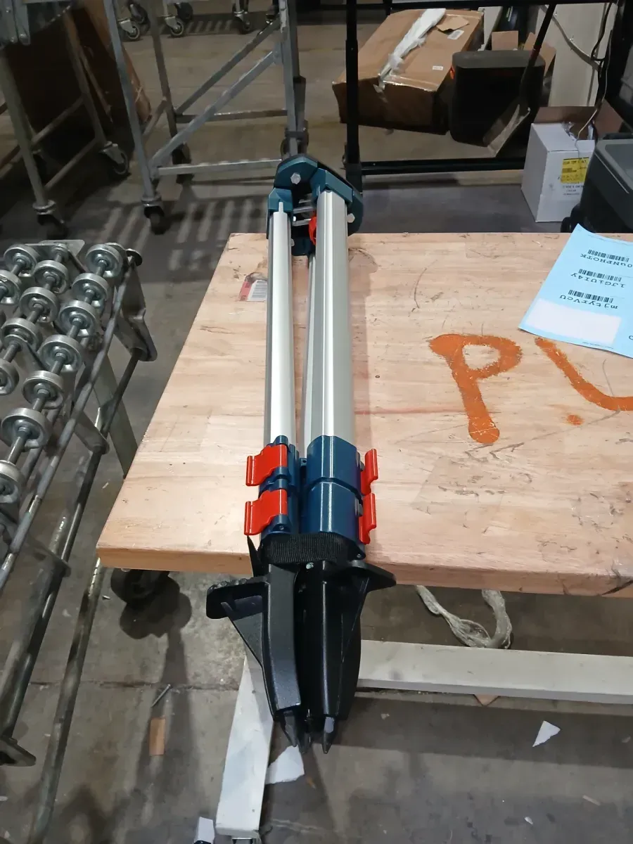 Bosch 63 in. Aluminum Tripod for Rotary Laser Level with Quick Clamp and Shoulder Strap - image 3