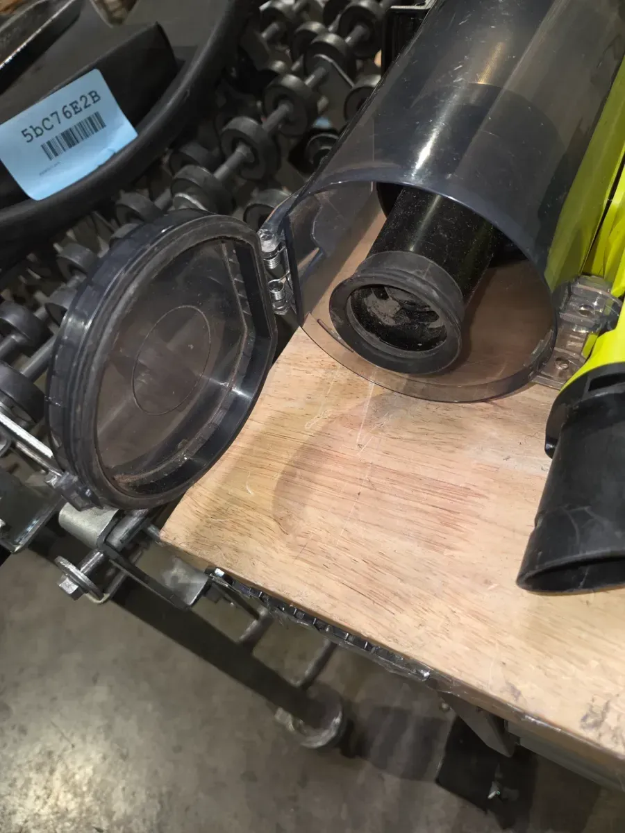 ***It didn't come with a battery, and one of the covers doesn't close properly.***ONE+ HP 18V Cordless Pet Stick Vacuum Cleaner Kit with 4.0 Ah HIGH PERFORMANCE Battery and Charger - image 4