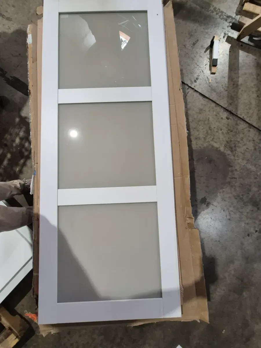  EH PUERTA 31 in. x 78.5 in. 3-Lite Tempered Frosted Glass and Solid Core Manufacture Wood White Primed Interior Door Slab - image 1