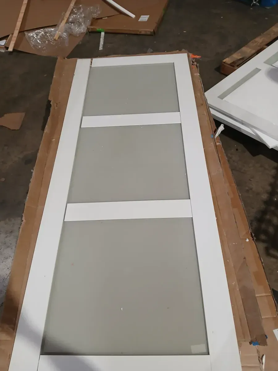 **side is damge faling apart**31n. x 78in. 3 Frosted Glass Solid Core White Finished Interior Barn Door Slab - image 4