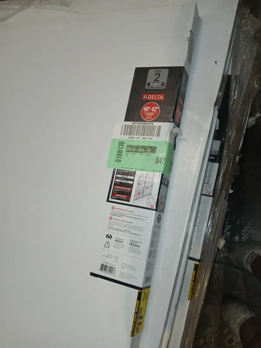 Delta Heavy Hinge 26.57 in. W x 72 in. H x 5/16 in. (8 mm) Pivot Shower Door Glass Panels in Clear Glass (For 40-42 in. Doors) - image 3