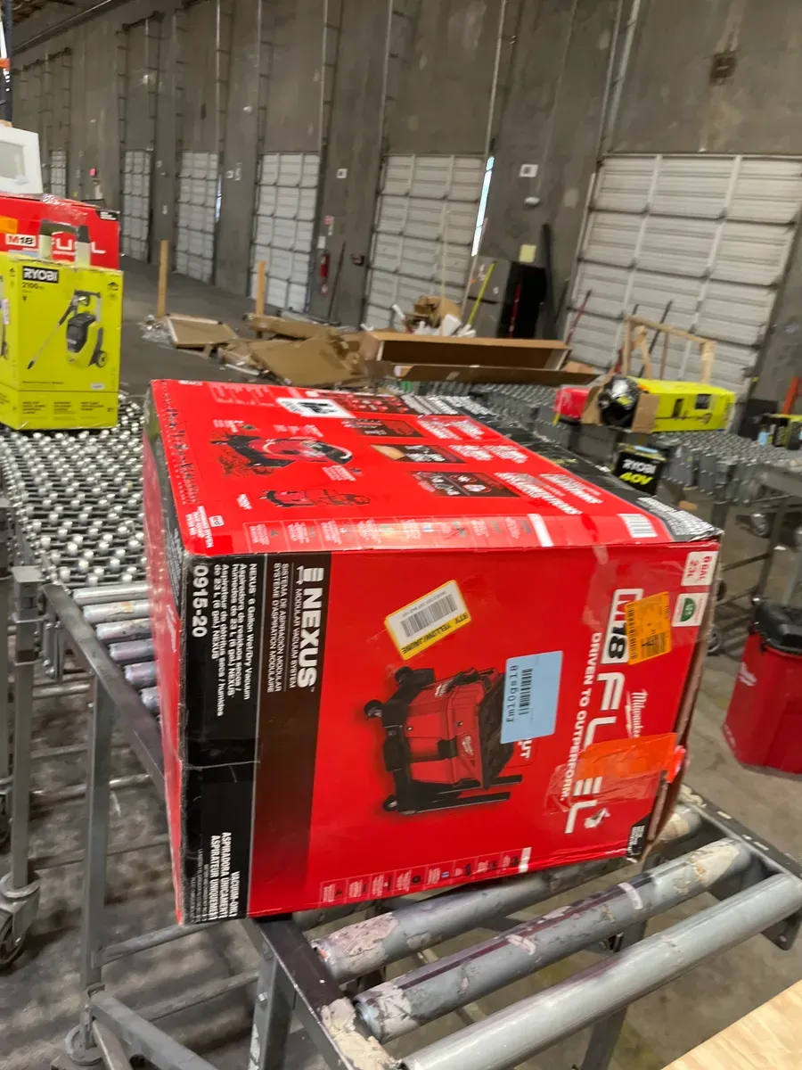 M18 FUEL NEXUS 6 Gallon Wet/Dry Vacuum with PACKOUT Compatibility - image 7