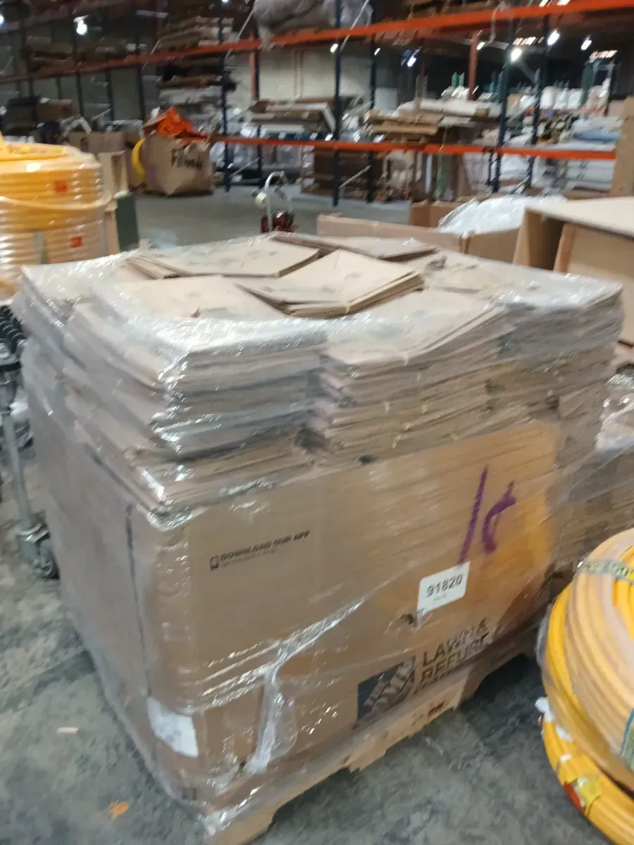 Pallet of bags 30 gallon lawn & Refuse 16in x 12in x 35in  - image 1