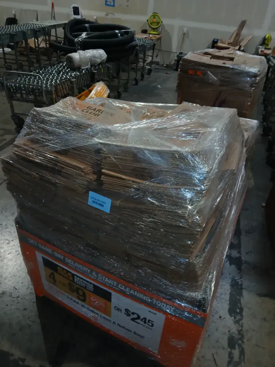 Pallet of bags garden club  - image 3