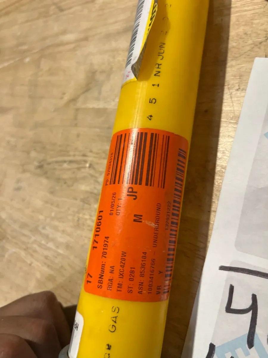 HOME-FLEX 1-1/4 in. IPS Poly DR 11 to 1-1/4 in. MIP Underground Yellow Poly Gas Transition - image 3