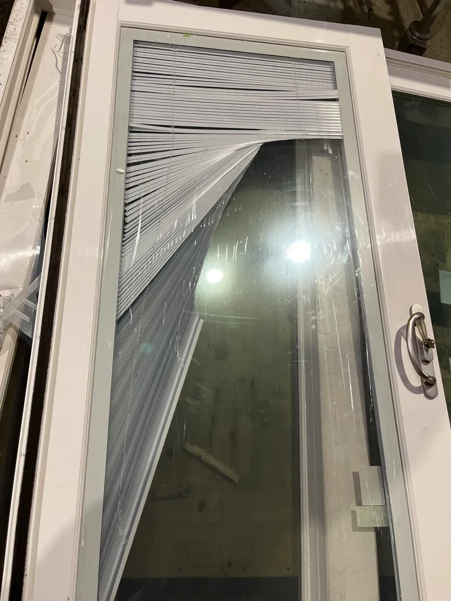 *** One side of the door comes out of the frame ***71 in. x 80 in. Smooth White Right-Hand Composite Sliding Patio Door with Low-E Built in Blinds - image 5