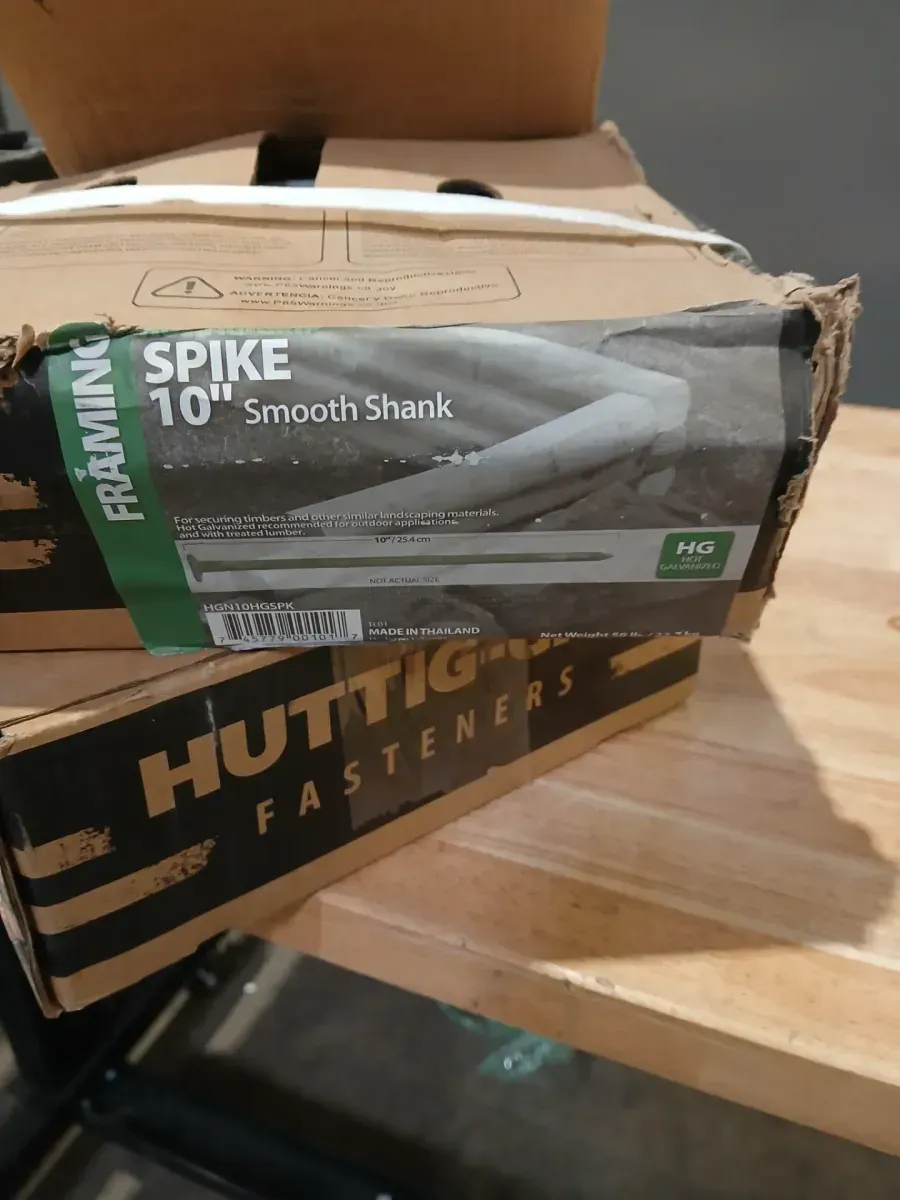 Pack of 100 Hutting grip spike 10"smooth shank - image 1