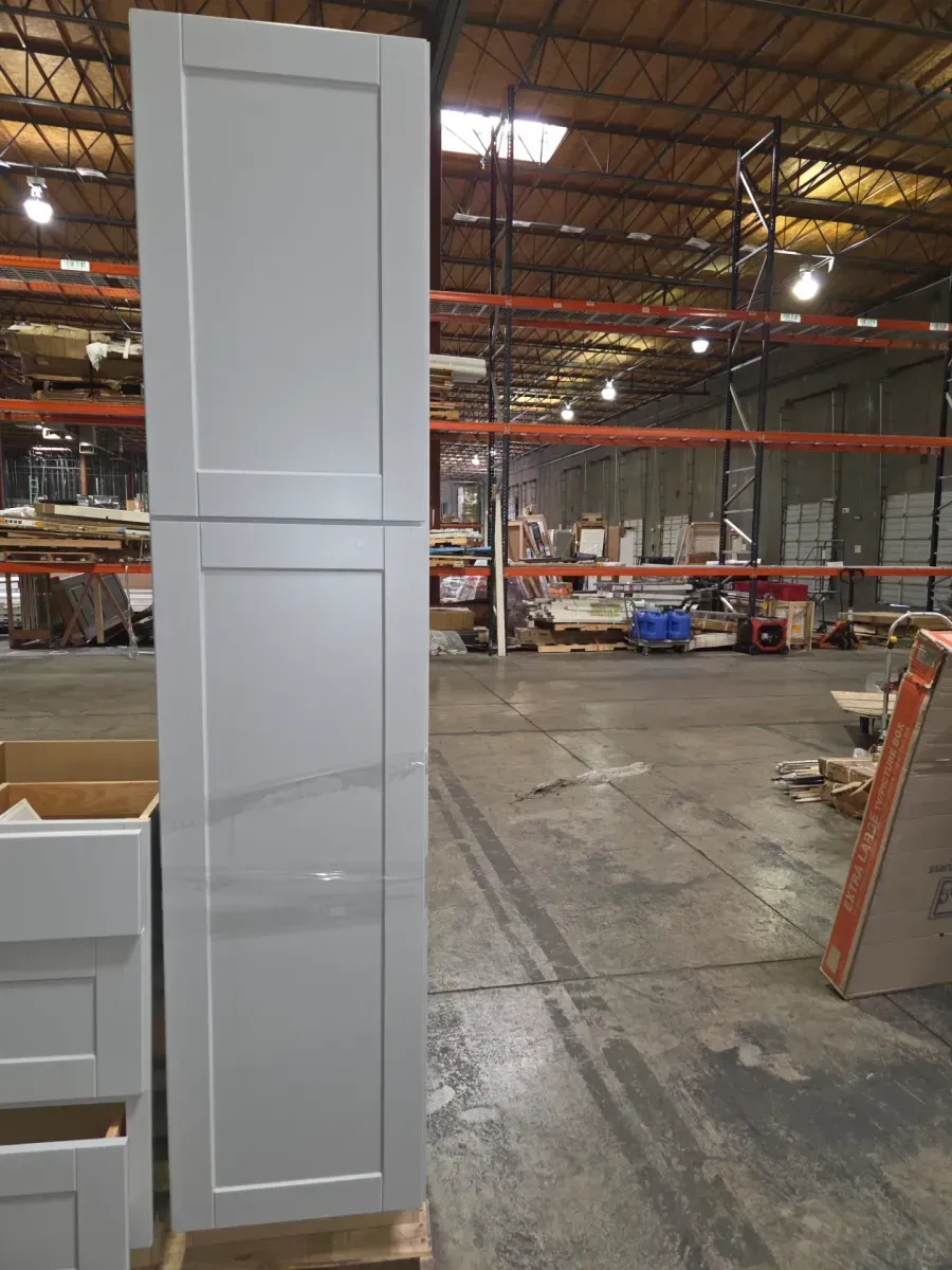 Pack of 3 cabinet (1 upper , 2 lowes ) - image 2