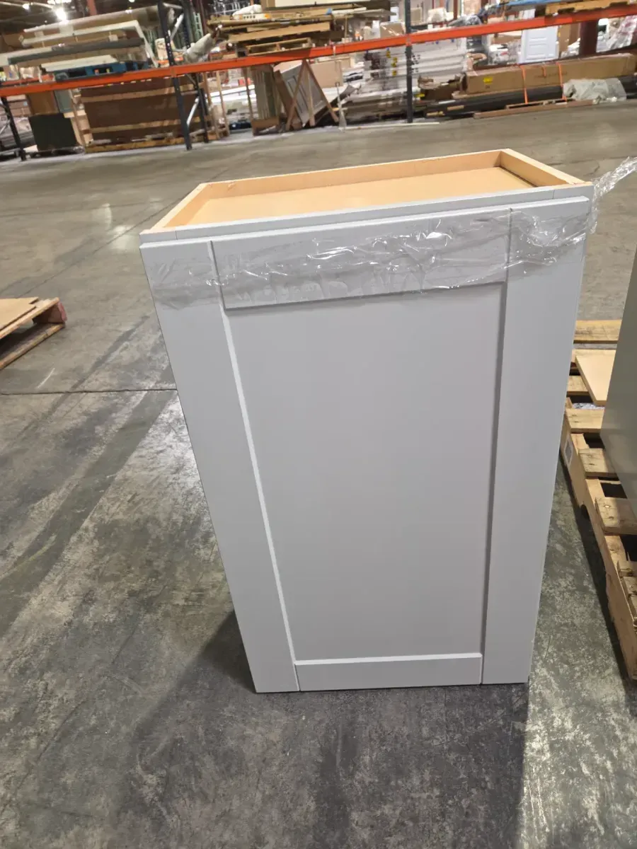 Pack of 3 cabinet (1 upper , 2 lowes ) - image 4