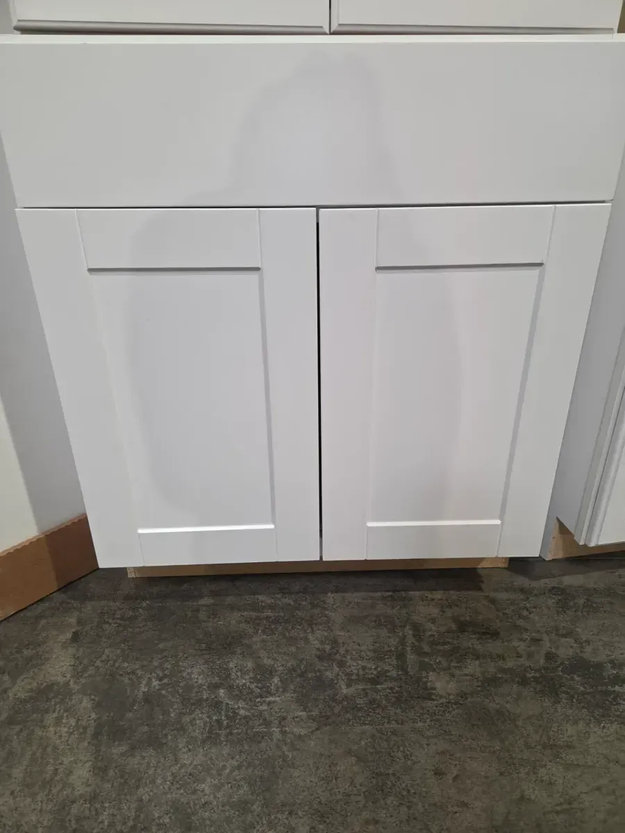 Pack of 6 Assorted Cabinets( 3 upper , 3 lowen ) - image 5