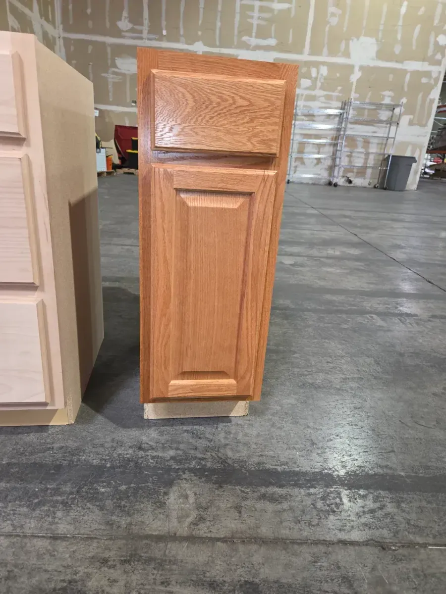 7-pack of mixed cabinets( 3 upper , 4 lower) - image 3