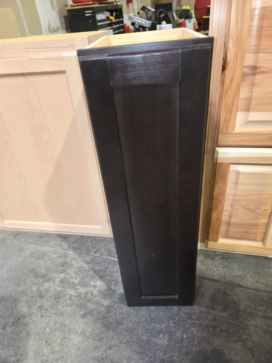 7-pack of mixed cabinets( 3 upper , 4 lower) - image 6