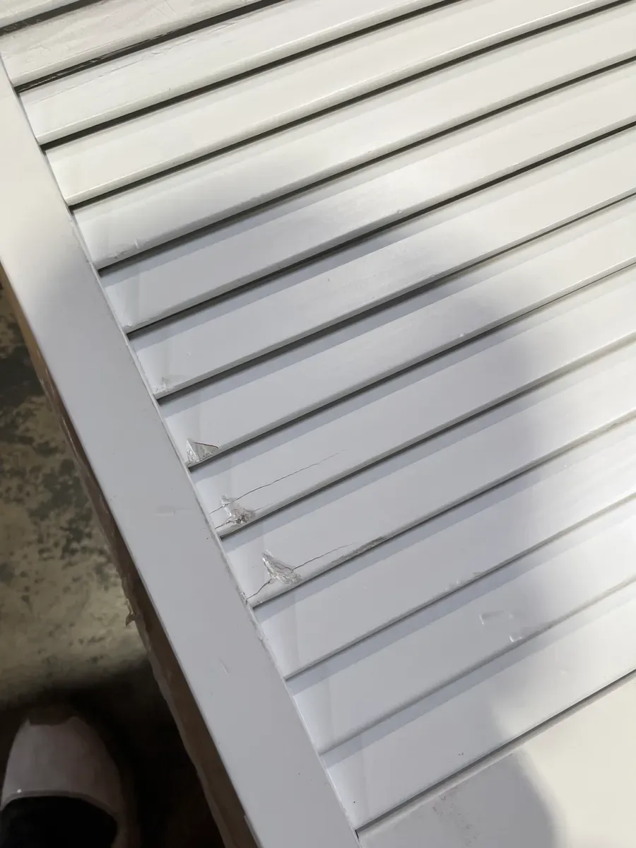 *** It has some flaws ***30 in. x 80 in. Louver/Panel Solid Core White Painted Pine Wood Bi-fold Door with Hardware - image 8