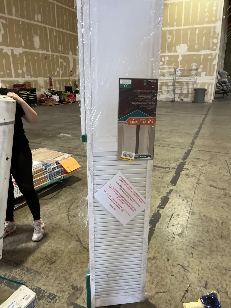 *** It has some flaws ***30 in. x 80 in. Louver/Panel Solid Core White Painted Pine Wood Bi-fold Door with Hardware - image 4