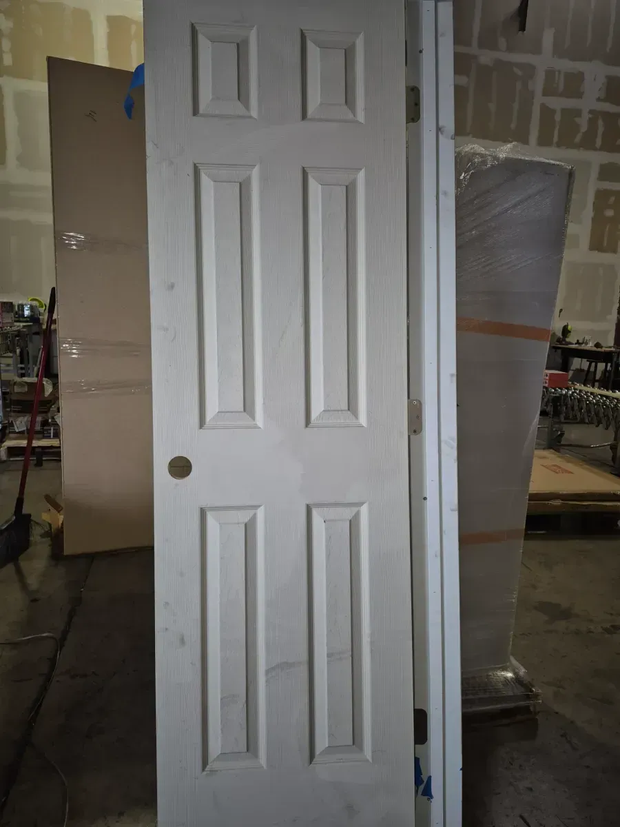 30 in. x 80 in. 6 Panel Right-Handed Primed Composite Hollow Core Single Prehung Interior Door 4-9/16 in. Flat Jamb - image 2