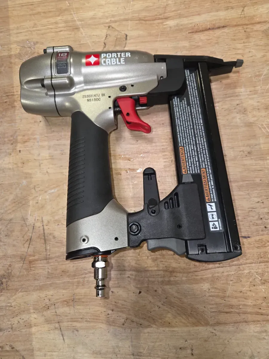 Pneumatic 18-Gauge 1-1/2 in. Narrow Crown Stapler Kit - image 3