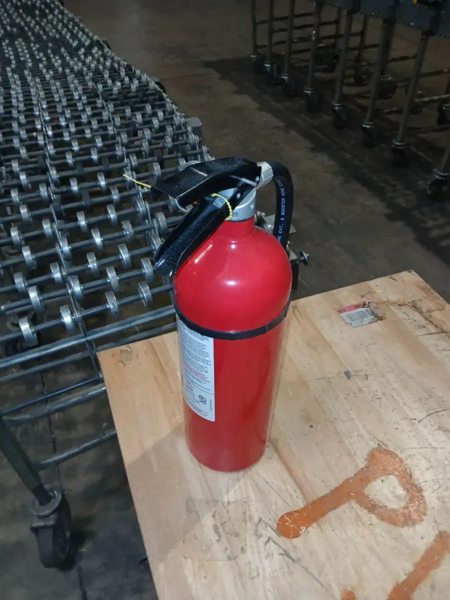 KIDDE Fire Extinguisher: 2.5 lb Extinguisher Capacity, 1A:10B:C, Monoammonium Phosphate - image 3