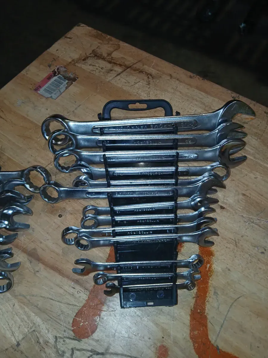 24-Piece SAE/Metric Combination Wrench Set - image 3