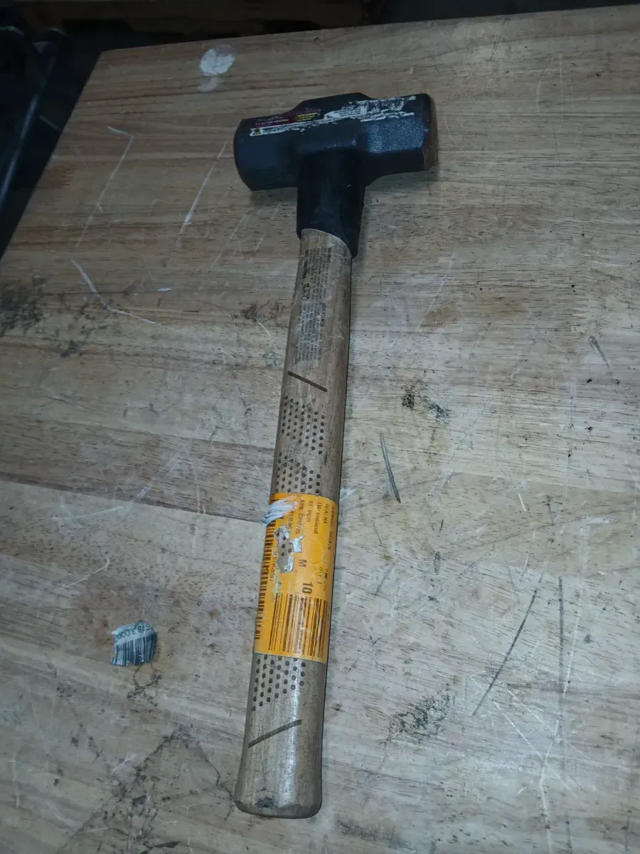4 lb. Engineer Hammer with 16 in. Hickory Handle - image 2