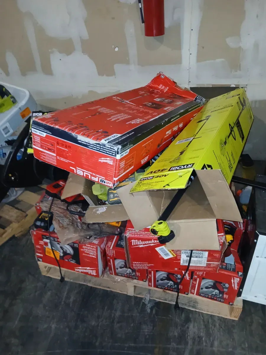 Pallet of tools from various brands—damaged and broken. - image 1
