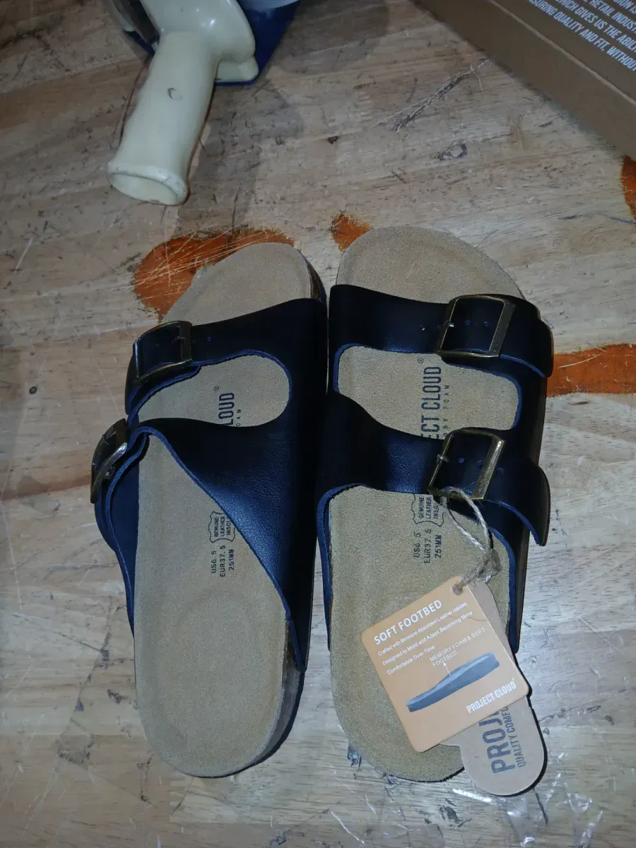 *** Size 6.5 *** Women Flat Sandals 100% Genuine Leather  Memory Foam  Anti-Slip - image 2