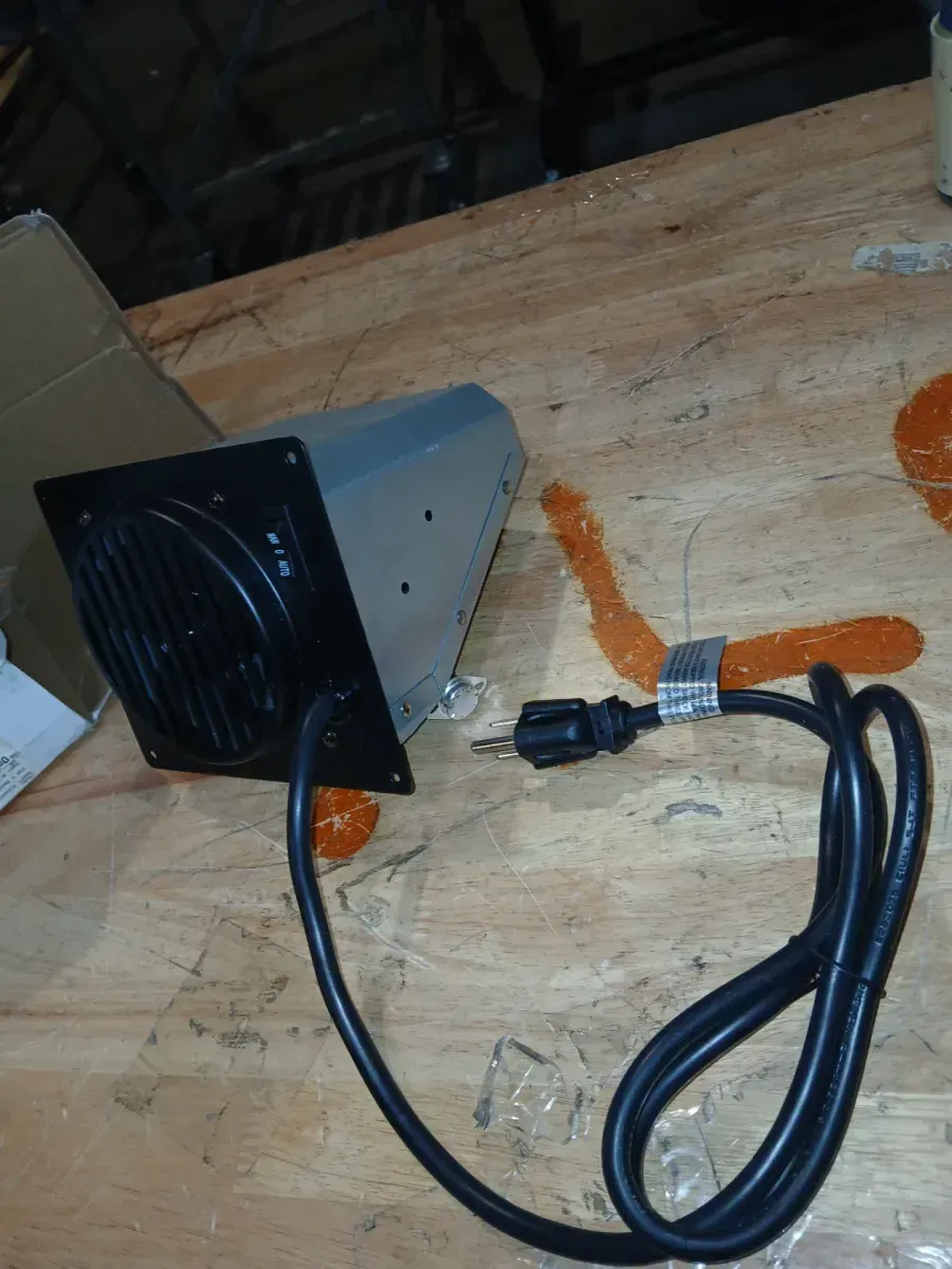 Dyna-Glo Vent-Free Wall Heat Fan - image 2