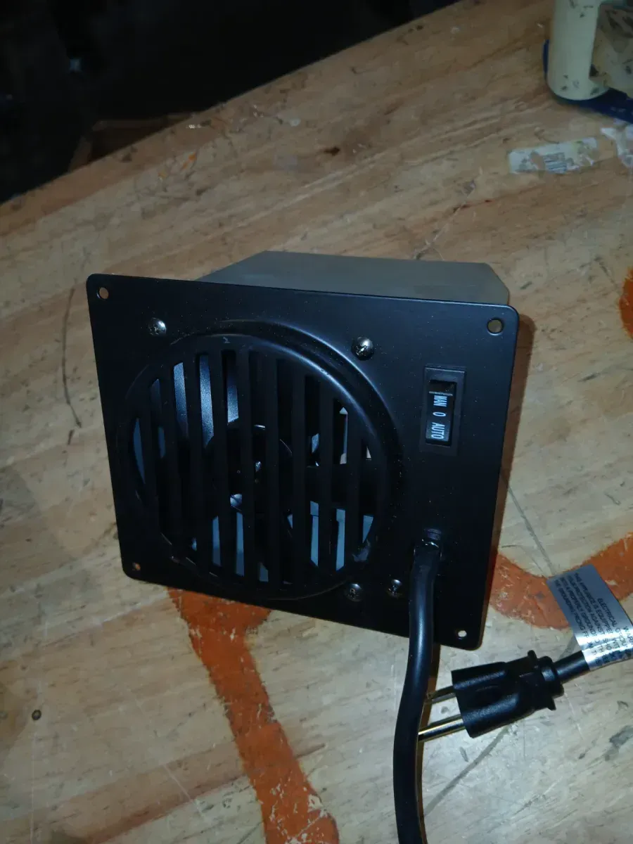 Dyna-Glo Vent-Free Wall Heat Fan - image 3