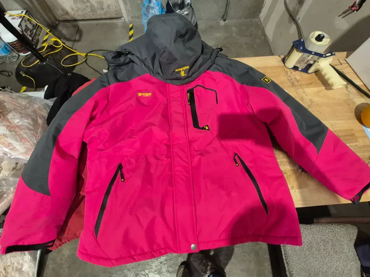 Women's Water Resistant Skiing Jacket Hooded Raincoat size XL - image 4