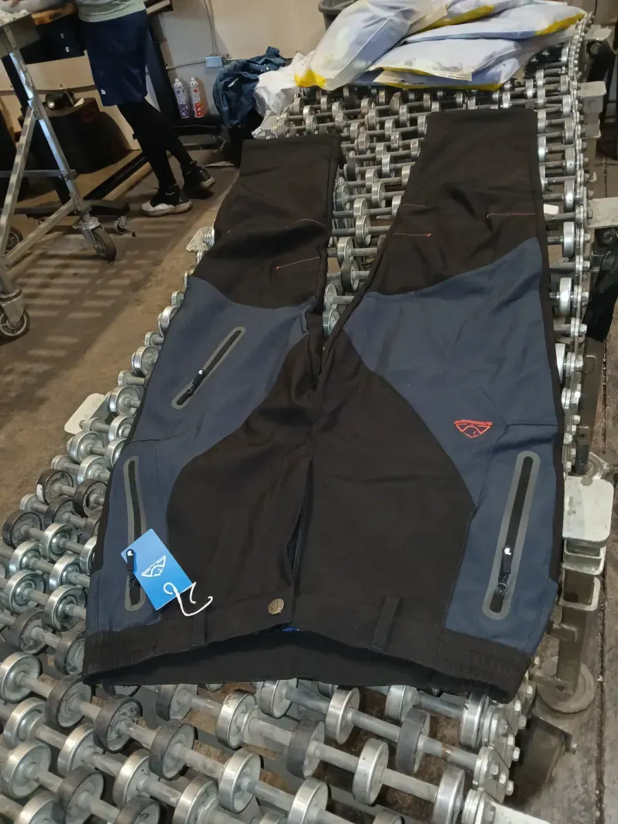 *** Size 32 *** Men's Insulated Water Resistant Warm Fleece Lined Ski Pants - image 3