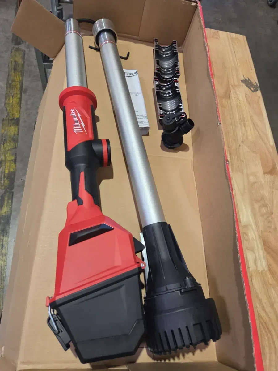**non functional**M18 18-Volt Lithium-Ion Cordless Brushless Stick Transfer Pump with M18 REDLITHIUM FORGE 12. 0Ah Battery & Rapid Charger - image 3