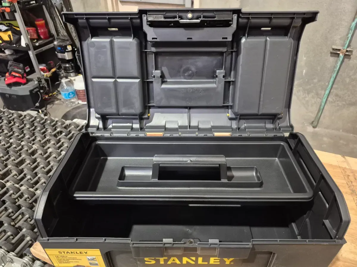 19 in. Latch with Lid Organizers Mobile Tool Box - image 4