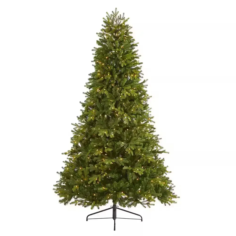 4.5 ft. Pre-Lit Washington Fir Artificial Christmas Tree with 600 Clear Lights - image 1